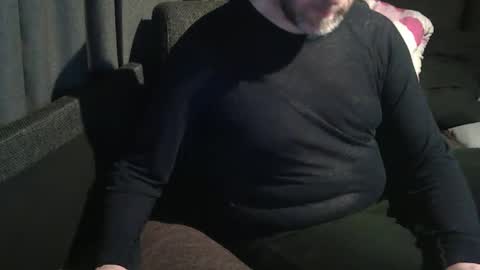 Snapshot of swartarn chatting on December 17, 6:47 pm ArnSwart online show from December 17, 6:47 pm