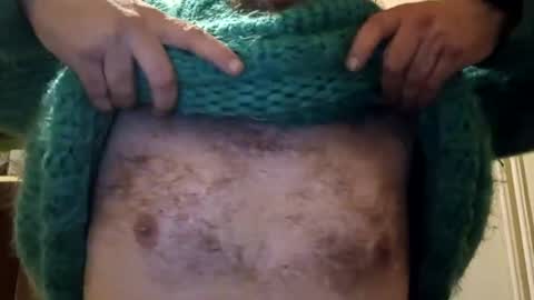 sweaterboy666 online show from December 4, 6:33 am