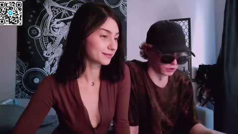 sweaties3 online show from October 12, 8:57 am