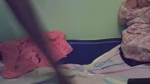 Snapshot of sweet_candie01 chatting on November 13, 2:16 pm sweet_candie01 online show from November 13, 2:16 pm