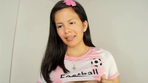 Snapshot of sweet_dania_ chatting on February 1, 8:08 am sweet_dania_ online show from February 1, 8:08 am