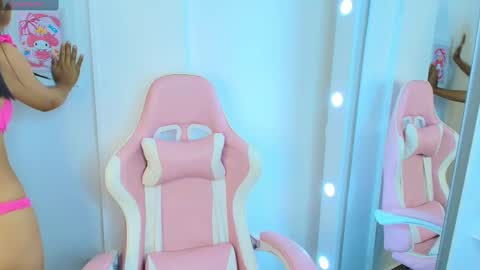 Snapshot of sweet_dania_ chatting on March 2, 9:22 pm sweet_dania_ online show from March 2, 9:22 pm