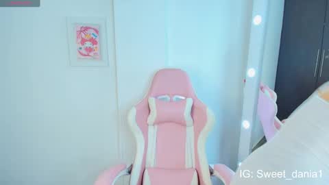 Snapshot of sweet_dania_ chatting on March 12, 3:13 am sweet_dania_ online show from March 12, 3:13 am