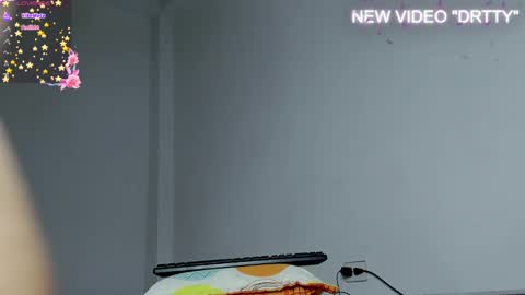 ZAFIRO QUIROZ online show from February 5, 11:34 am