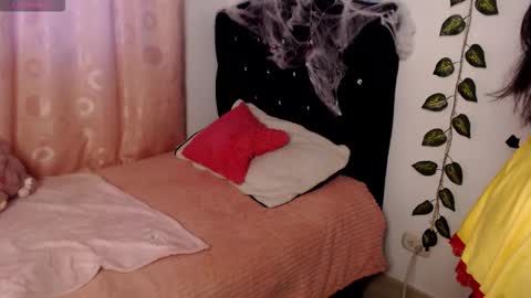 Hannah online show from October 18, 11:00 am