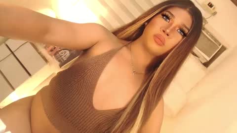 Snapshot of sweet_hoelly chatting on January 25, 8:00 pm Slutty Shannel online show from January 25, 8:00 pm