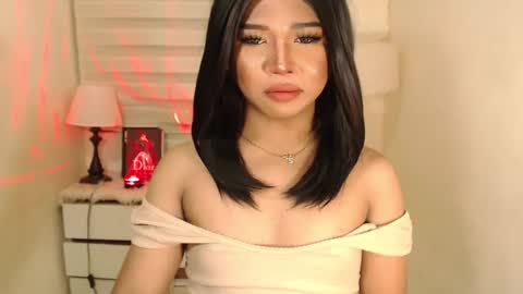 Snapshot of sweet_hoelly chatting on February 4, 3:36 pm Slutty Shannel online show from February 4, 3:36 pm