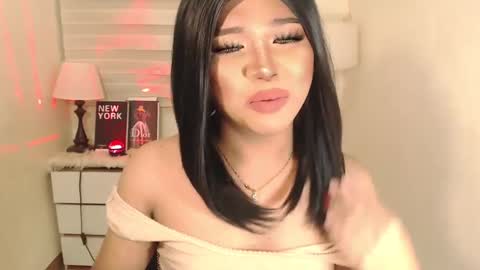 Snapshot of sweet_hoelly chatting on February 6, 11:43 am Slutty Shannel online show from February 6, 11:43 am