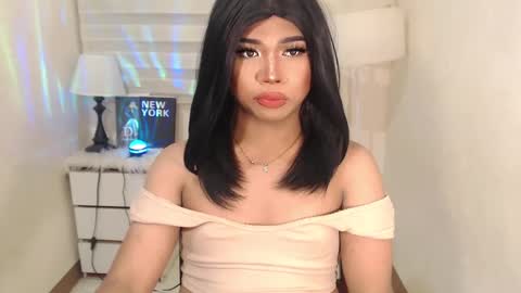 Snapshot of sweet_hoelly chatting on February 16, 7:05 pm Slutty Shannel online show from February 16, 7:05 pm