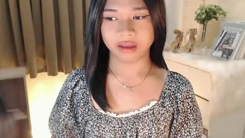 Snapshot of sweet_hoelly chatting on February 21, 11:33 am Slutty Shannel online show from February 21, 11:33 am