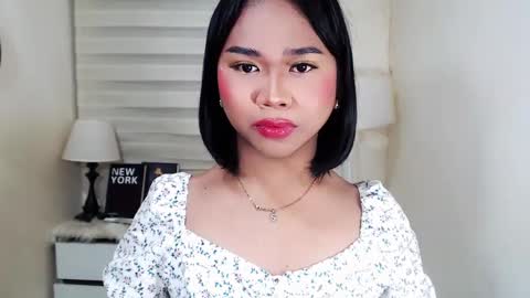 Snapshot of sweet_hoelly chatting on February 26, 9:21 am Slutty Shannel online show from February 26, 9:21 am