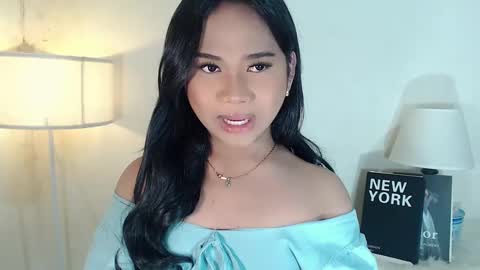 Snapshot of sweet_hoelly chatting on March 12, 5:46 am Slutty Shannel online show from March 12, 5:46 am