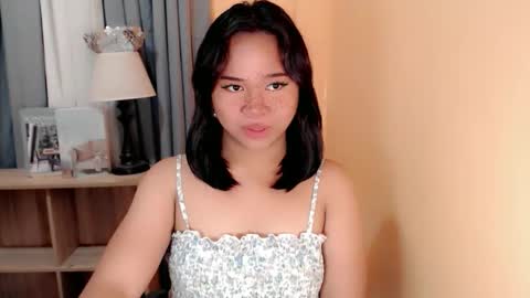 Snapshot of sweet_hoelly chatting on October 26, 8:04 pm Slutty Shannel online show from October 26, 8:04 pm