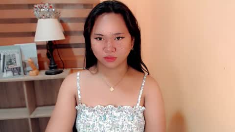 Snapshot of sweet_hoelly chatting on December 13, 8:36 pm Slutty Shannel online show from December 13, 8:36 pm