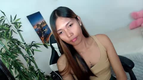 sweet_lady14 online show from March 11, 4:43 am