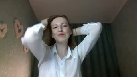 sweet_lilbunny online show from November 12, 2:39 pm