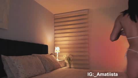 Snapshot of sweet_mara_cat chatting on December 12, 1:43 am Mor online show from December 12, 1:43 am