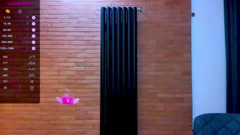 Mia online show from October 26, 4:35 pm