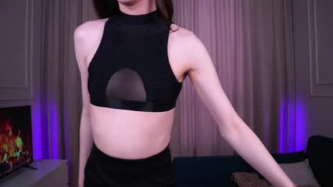 Snapshot of sweet_reverie chatting on March 11, 11:23 am Vanessa online show from March 11, 11:23 am