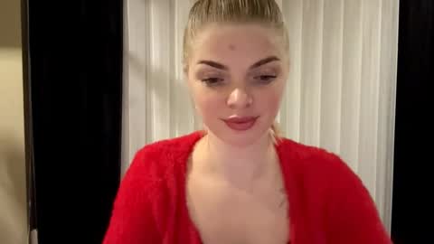 Snapshot of sweet_sinn_ chatting on October 27, 9:19 pm Mira online show from October 27, 9:19 pm