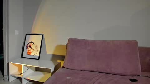 sweet_smith8 online show from February 14, 5:46 pm