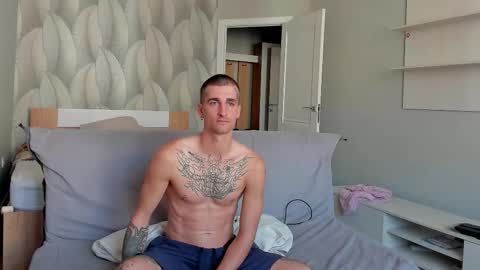 sweet_smith8 online show from October 7, 6:10 am