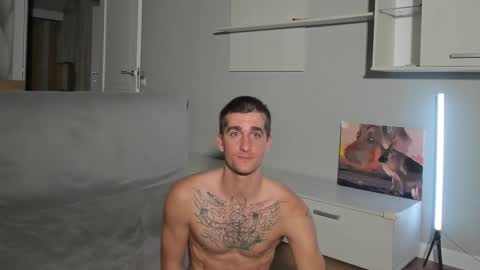 sweet_smith8 online show from October 27, 11:41 pm