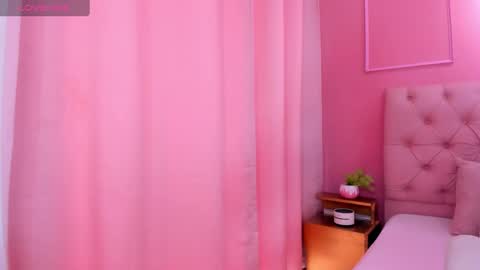 Yeileen online show from February 16, 5:15 pm