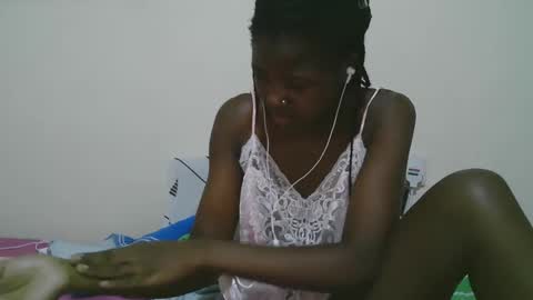 Snapshot of sweet_tattiana chatting on February 19, 7:48 pm Tatty online show from February 19, 7:48 pm