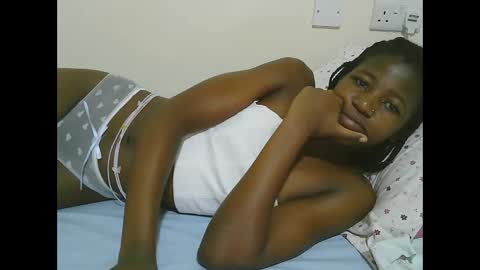 Snapshot of sweet_tattiana chatting on February 22, 1:44 am Tatty online show from February 22, 1:44 am