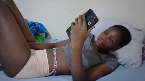 Snapshot of sweet_tattiana chatting on November 24, 11:04 pm Tatty online show from November 24, 11:04 pm