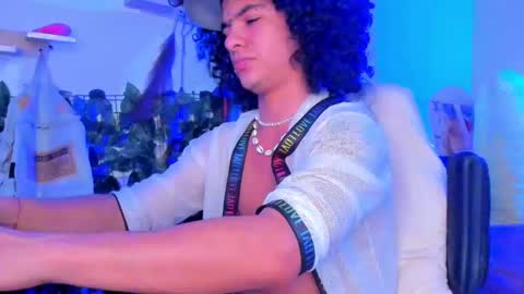 Steven independent model online show from January 18, 6:43 pm