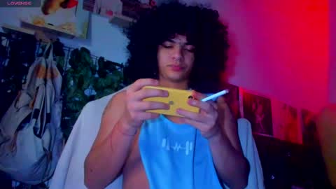 Steven independent model online show from March 4, 5:53 am