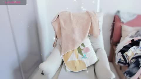 Snapshot of sweet_yumiq chatting on December 5, 5:38 am sweet_yumiq online show from December 5, 5:38 am