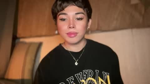 alexa your one and only queen online show from January 4, 9:54 am