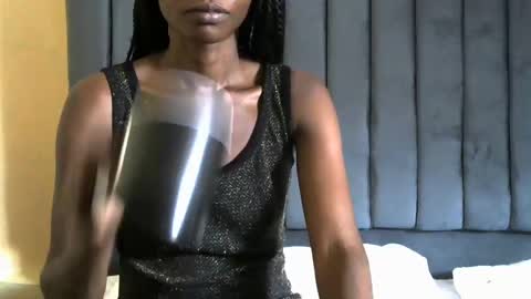 Snapshot of sweetalianah chatting on March 5, 8:43 am LIANAH online show from March 5, 8:43 am