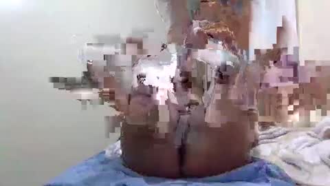 sweetbrwntit online show from November 7, 9:42 am