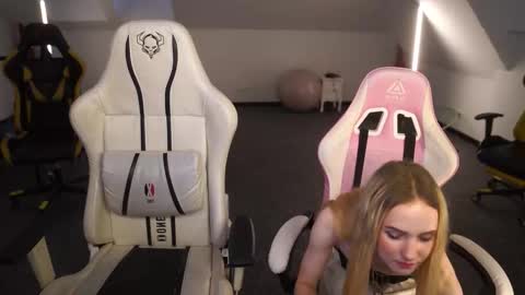 Amelia online show from September 14, 10:36 am