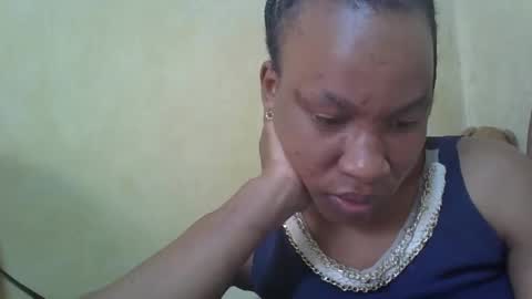 sweetdiva2012 online show from December 3, 6:26 am