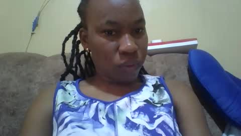 sweetdiva2012 online show from November 4, 4:22 am