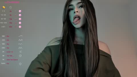 Snapshot of sweetest_bella chatting on January 30, 8:10 pm Bella online show from January 30, 8:10 pm