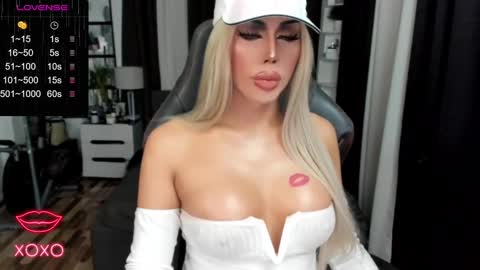 CANDACE online show from December 11, 6:58 am