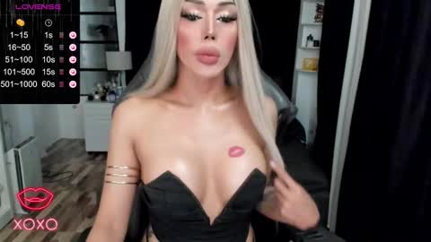 CANDACE online show from October 2, 2:40 am