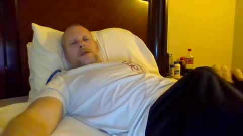 sweetg233 online show from December 1, 6:08 pm