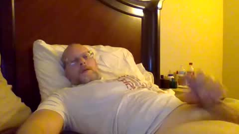 sweetg233 online show from November 12, 7:35 pm