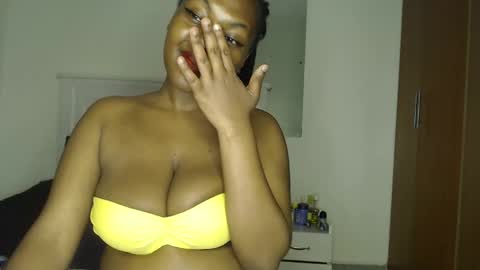 Snapshot of sweetice_01 chatting on January 14, 6:17 pm euny online show from January 14, 6:17 pm