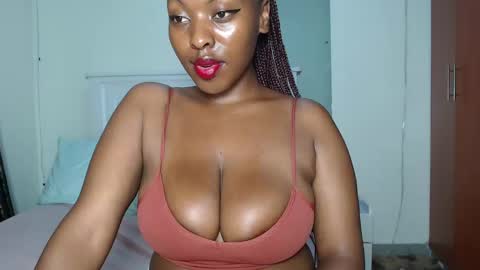 Snapshot of sweetice_01 chatting on March 12, 8:20 pm euny online show from March 12, 8:20 pm