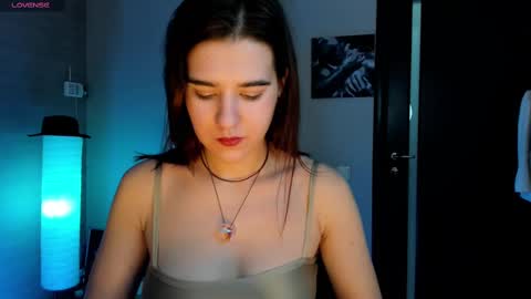 Snapshot of sweetie_catt chatting on February 18, 8:27 am sweetie_catt online show from February 18, 8:27 am