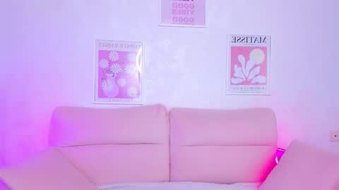 Snapshot of sweetie_catt chatting on September 20, 8:48 am sweetie_catt online show from September 20, 8:48 am