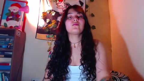 Snapshot of sweetie_maryy chatting on December 14, 3:29 am Maria my insta sweetie maryy online show from December 14, 3:29 am